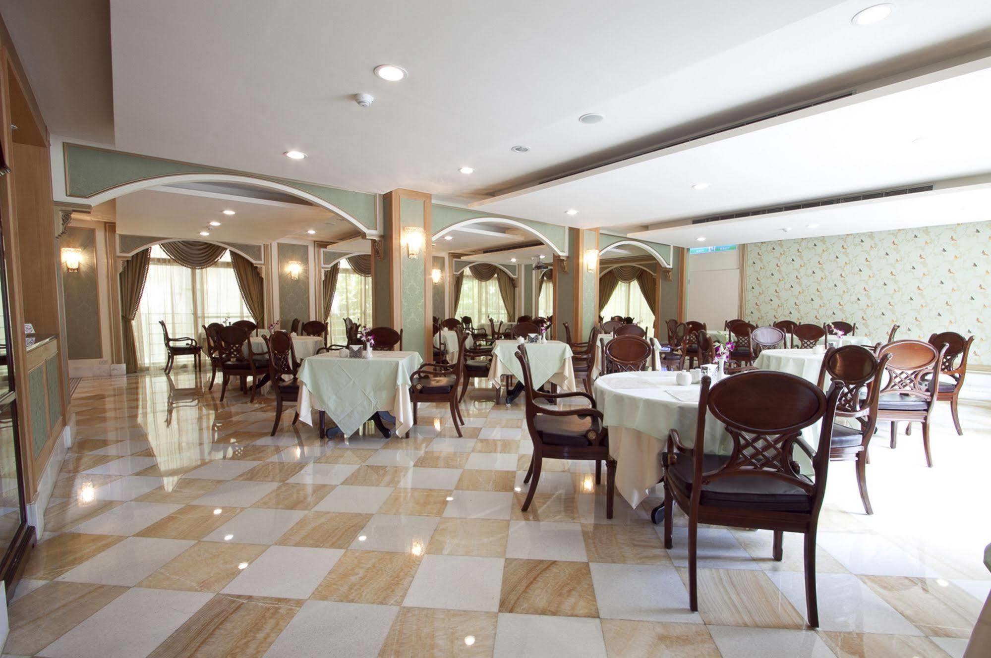 Royal Seasons Hotel Beitou Тайбэй Экстерьер фото