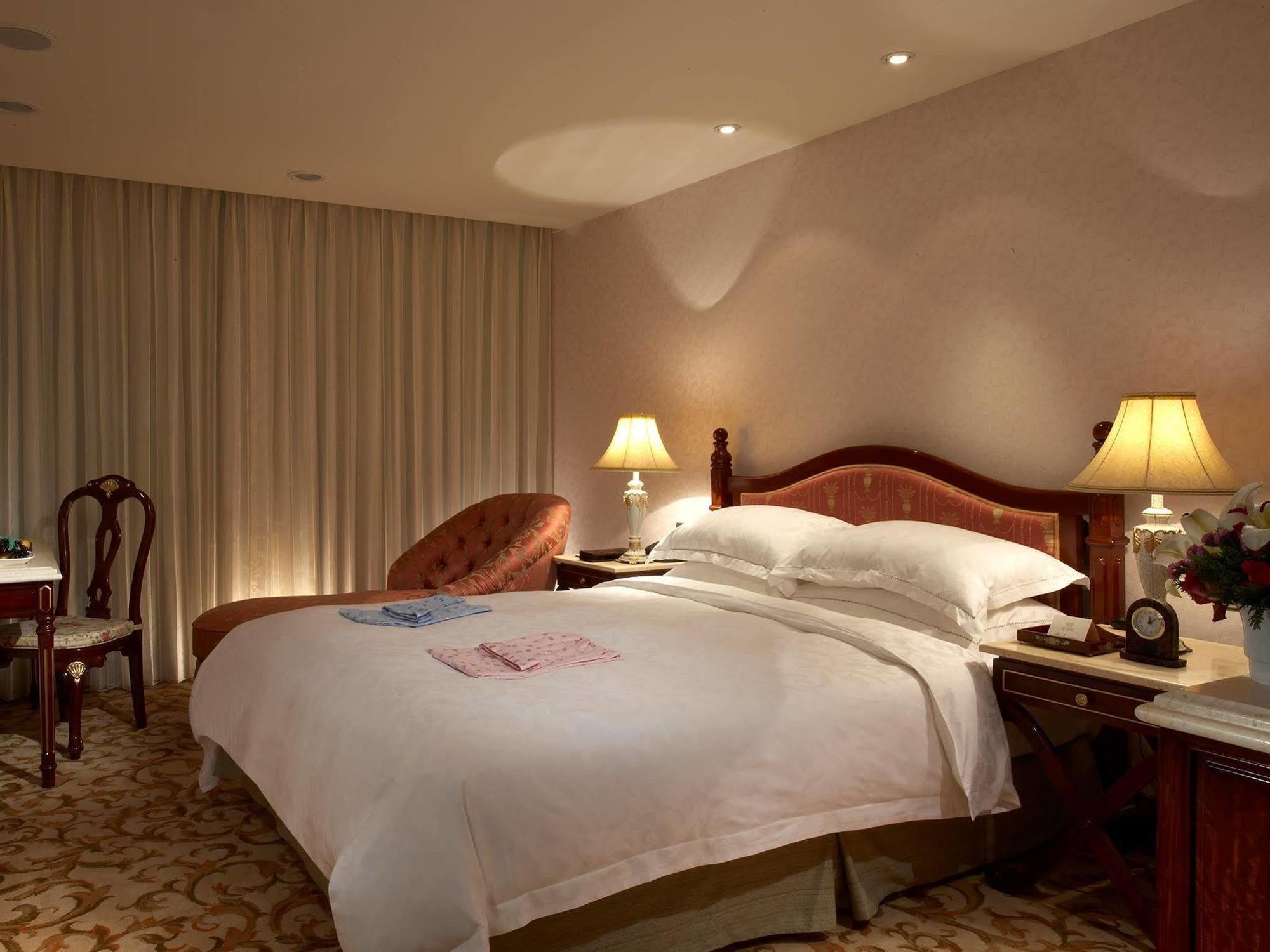 Royal Seasons Hotel Beitou Тайбэй Экстерьер фото