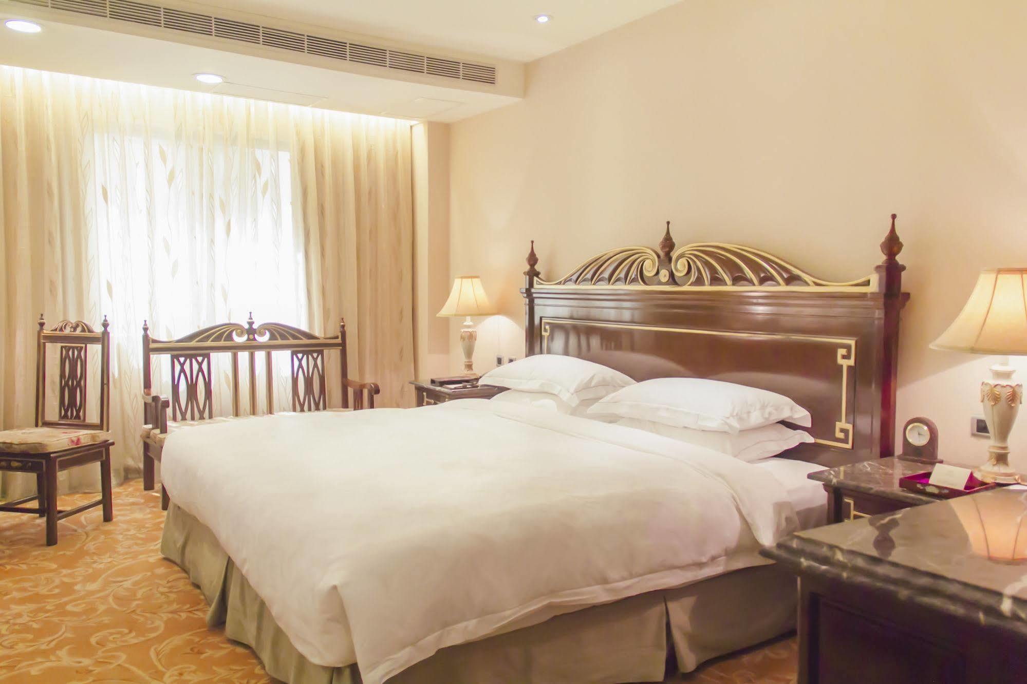 Royal Seasons Hotel Beitou Тайбэй Экстерьер фото